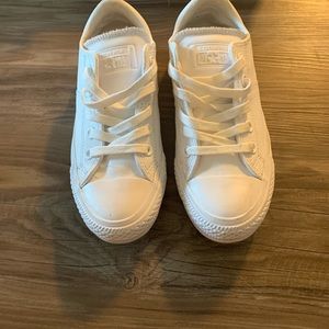 All white leather low top converse size 5